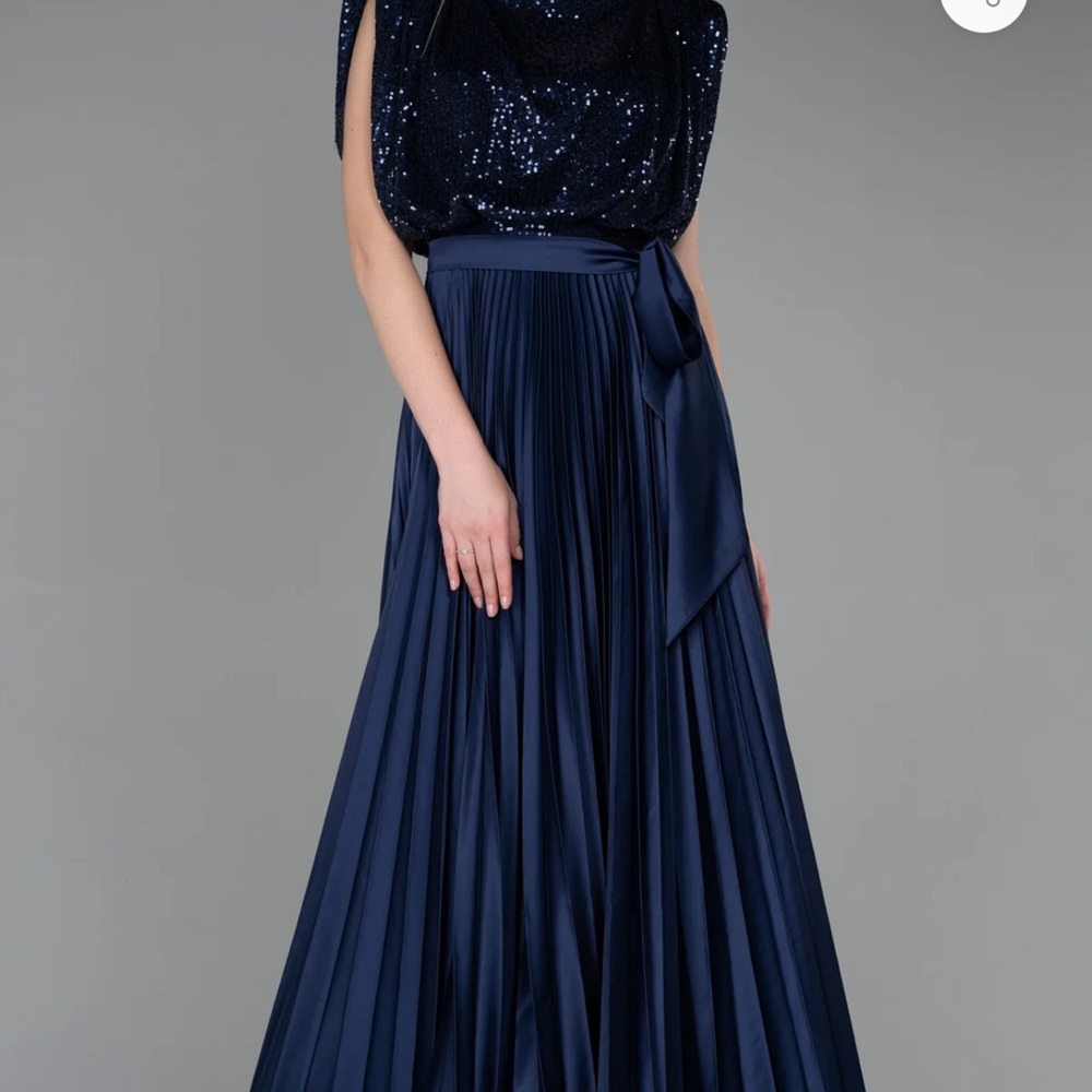 Elegant Navy Blue Maxi Dress